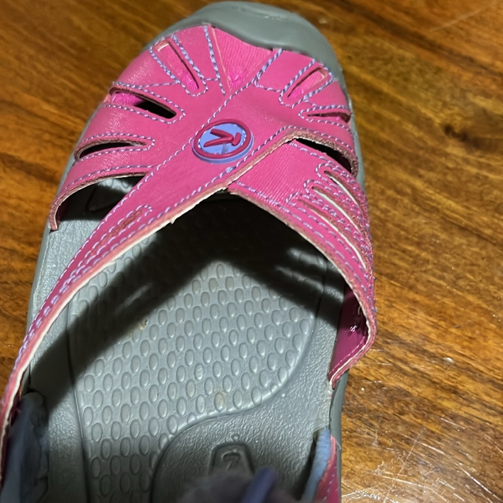 Keen Sandals - Picture 8 of 10